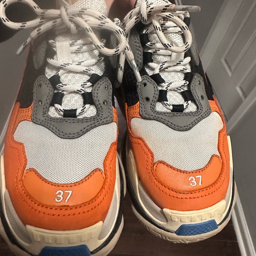 BALENCIAGA TRIPLE S SNEAKERS -AUTHENTIC - Picture 11 of 12